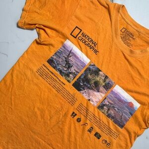 National Geographic Distressed T-Shirt sz M Canyonlands Travel Hike Adventure